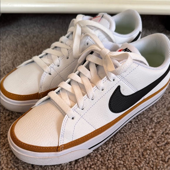 Nike Court Legacy Next Nature - Women’s size 7 - Picture 10 of 16